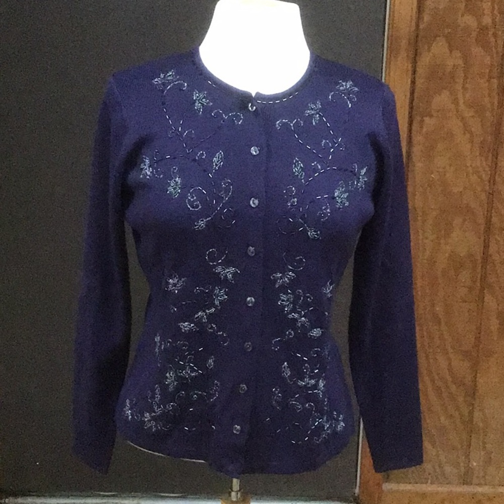 Ladies sweater